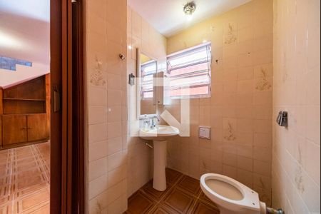 Banheiro  de casa à venda com 4 quartos, 205m² em Vila Floresta, Santo André