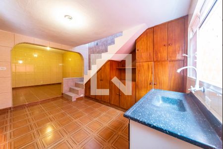 Casa à venda com 205m², 4 quartos e 3 vagas Casa à venda com 205m², 4 quartos e 3 vagasCozinha