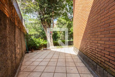 Casa à venda com 232m², 3 quartos e 2 vagasLavanderia