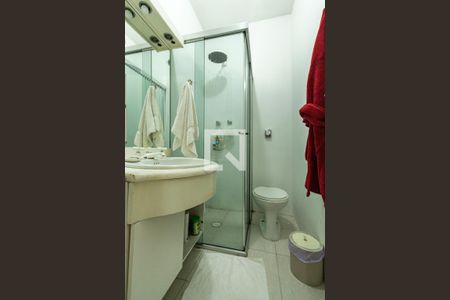 Casa à venda com 232m², 3 quartos e 2 vagasBanheiro da Suíte 2