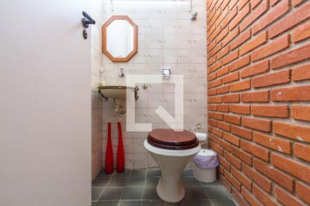 Casa à venda com 232m², 3 quartos e 2 vagasLavabo