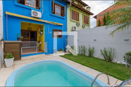 Casa à venda com 166m², 3 quartos e 4 vagas Casa à venda com 166m², 3 quartos e 4 vagasPiscina/Quintal