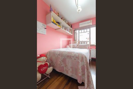 Casa à venda com 166m², 3 quartos e 4 vagas Casa à venda com 166m², 3 quartos e 4 vagasQuarto1