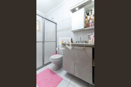 Casa à venda com 166m², 3 quartos e 4 vagas Casa à venda com 166m², 3 quartos e 4 vagasBanheiro