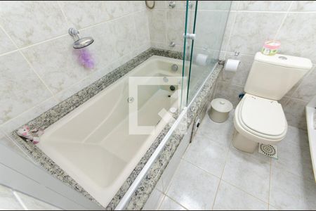 Casa à venda com 166m², 3 quartos e 4 vagas Casa à venda com 166m², 3 quartos e 4 vagasBanheiro da Suíte 3