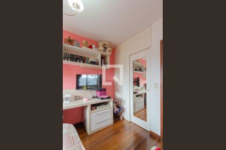 Casa à venda com 166m², 3 quartos e 4 vagas Casa à venda com 166m², 3 quartos e 4 vagasQuarto1