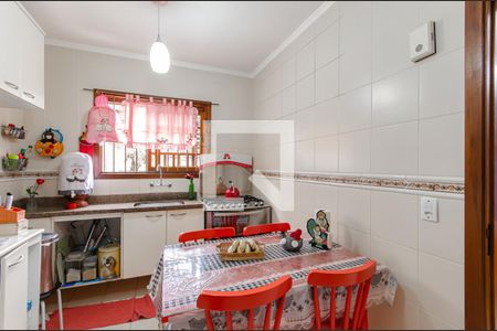 Casa à venda com 166m², 3 quartos e 4 vagas Casa à venda com 166m², 3 quartos e 4 vagasCozinha