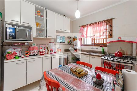 Casa à venda com 166m², 3 quartos e 4 vagas Casa à venda com 166m², 3 quartos e 4 vagasCozinha