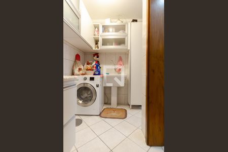 Casa à venda com 166m², 3 quartos e 4 vagas Casa à venda com 166m², 3 quartos e 4 vagasÁrea de Serviço