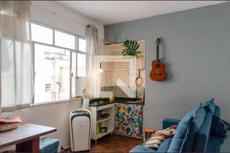 Sala/Cozinha de kitnet/studio para alugar com 1 quarto, 19m² em Centro, Rio de Janeiro