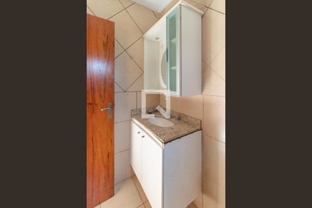 Casa à venda com 172m², 3 quartos e 2 vagas Casa à venda com 172m², 3 quartos e 2 vagasBanheiro 2