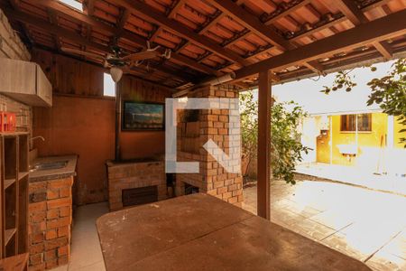 Casa à venda com 172m², 3 quartos e 2 vagas Casa à venda com 172m², 3 quartos e 2 vagasQuintal