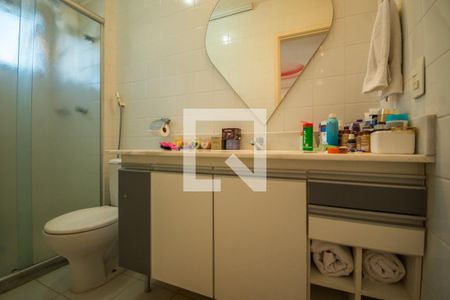 Banheiro da Suíte de casa de condomínio para alugar com 3 quartos, 100m² em Parque Imperador, Campinas