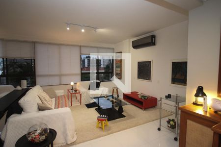 Sala de apartamento para alugar com 2 quartos, 120m² em Moinhos de Vento, Porto Alegre