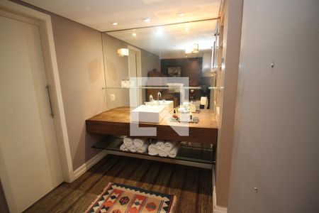 Apartamento para alugar com 120m², 2 quartos e 1 vagaBanheiro da Suíte