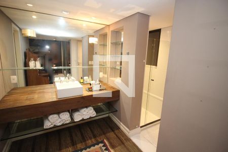 Apartamento para alugar com 120m², 2 quartos e 1 vagaBanheiro da Suíte