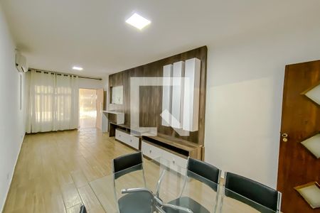 Sala de casa à venda com 3 quartos, 200m² em Vila Centenário, São Paulo