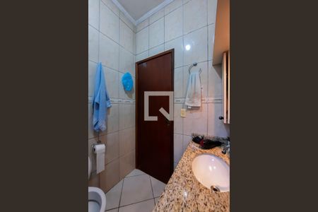 Casa à venda com 122m², 3 quartos e 2 vagas Casa à venda com 122m², 3 quartos e 2 vagasBanheiro Social