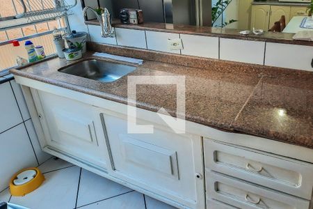 Casa à venda com 122m², 3 quartos e 2 vagas Casa à venda com 122m², 3 quartos e 2 vagasCozinha