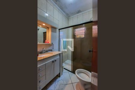 Casa à venda com 122m², 3 quartos e 2 vagas Casa à venda com 122m², 3 quartos e 2 vagasBanheiro Social