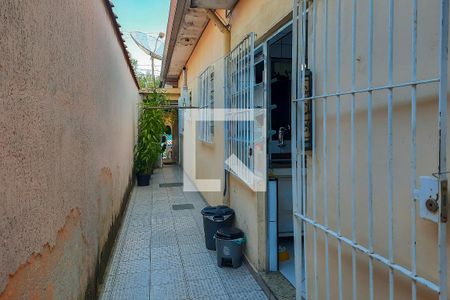 Casa à venda com 122m², 3 quartos e 2 vagas Casa à venda com 122m², 3 quartos e 2 vagasCorredor