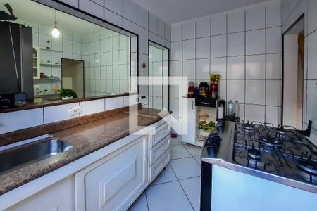 Casa à venda com 122m², 3 quartos e 2 vagas Casa à venda com 122m², 3 quartos e 2 vagasCozinha