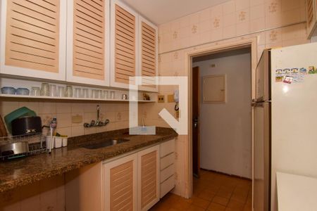 Apartamento para alugar com 100m², 2 quartos e 2 vagasCozinha