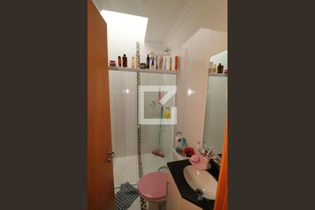 Casa à venda com 160m², 3 quartos e 2 vagasBanheiro