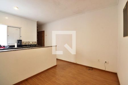 Sala de apartamento para alugar com 2 quartos, 50m² em Jardim Vila Rica, Santo André