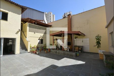 Casa à venda com 300m², 5 quartos e 3 vagasQuintal