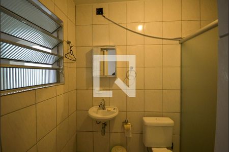 Casa à venda com 300m², 5 quartos e 3 vagasBanheiro da Edícula