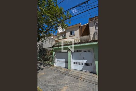 Casa à venda com 300m², 5 quartos e 3 vagasFachada