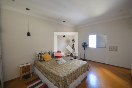 Casa à venda com 300m², 5 quartos e 3 vagasSuíte