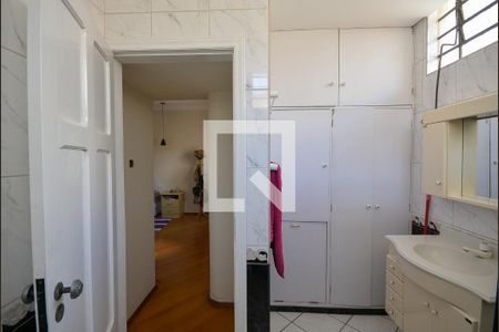 Casa à venda com 300m², 5 quartos e 3 vagasBanheiro da Suíte