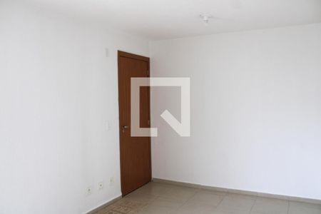 Sala de Apartamento com 2 quartos, 44m² Jardim São Vicente 