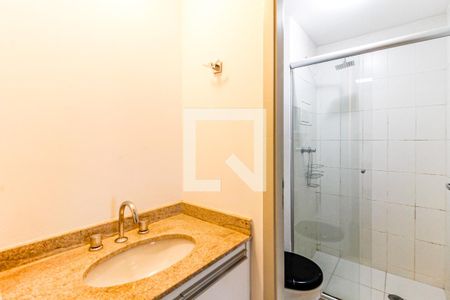 Banheiro de apartamento à venda com 1 quarto, 45m² em Brooklin, São Paulo