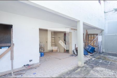 Casa à venda com 160m², 3 quartos e 2 vagasÁrea de serviço