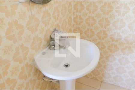 Casa à venda com 160m², 3 quartos e 2 vagasBanheiro