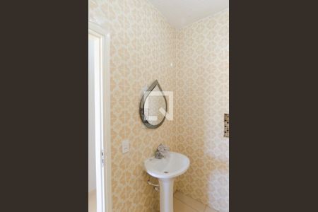 Casa à venda com 160m², 3 quartos e 2 vagasBanheiro