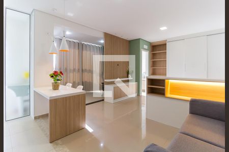Sala/Quarto de kitnet/studio para alugar com 1 quarto, 43m² em Loteamento Mogilar, Mogi das Cruzes