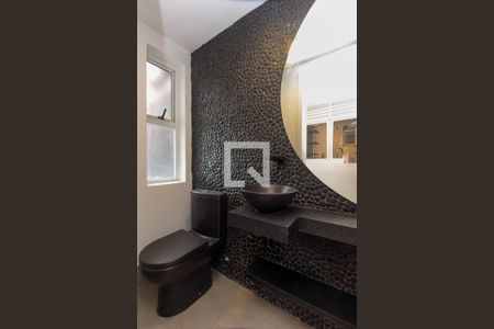 Apartamento à venda com 210m², 2 quartos e 2 vagas Apartamento à venda com 210m², 2 quartos e 2 vagasBanheiro