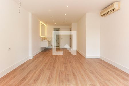 Apartamento à venda com 210m², 2 quartos e 2 vagas Apartamento à venda com 210m², 2 quartos e 2 vagasSuíte