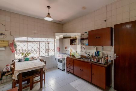 Casa à venda com 950m², 5 quartos e 4 vagasCozinha 