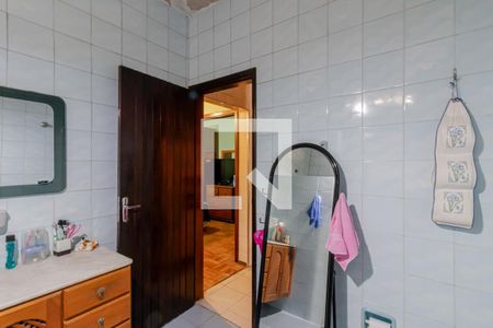 Casa à venda com 950m², 5 quartos e 4 vagasBanheiro 