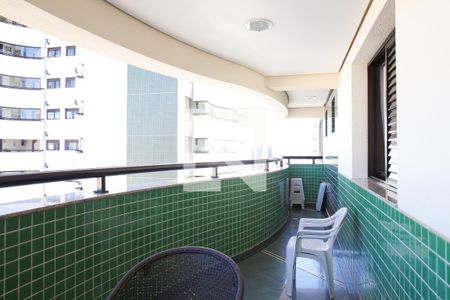 Apartamento à venda com 140m², 3 quartos e 4 vagasSacada da Sala