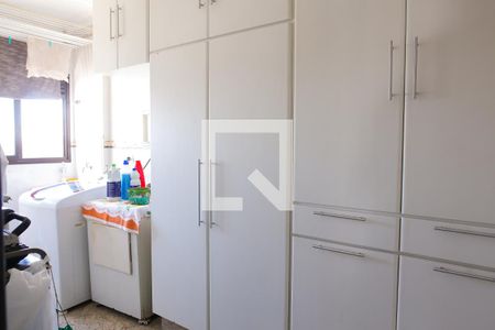 Apartamento à venda com 140m², 3 quartos e 4 vagasLavanderia