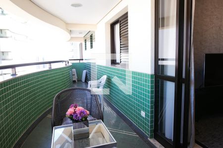 Apartamento à venda com 140m², 3 quartos e 4 vagasSacada da Sala