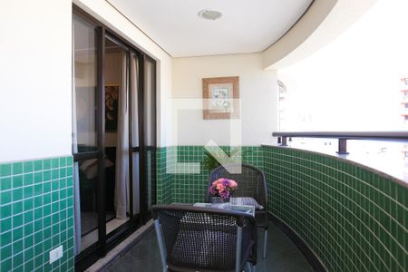 Apartamento à venda com 140m², 3 quartos e 4 vagasSacada da Sala