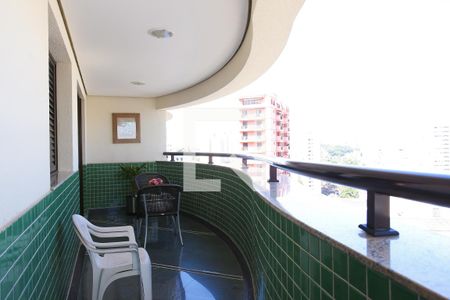 Apartamento à venda com 140m², 3 quartos e 4 vagasSacada da Sala