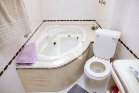 Apartamento à venda com 140m², 3 quartos e 4 vagasBanheiro da Suite 1